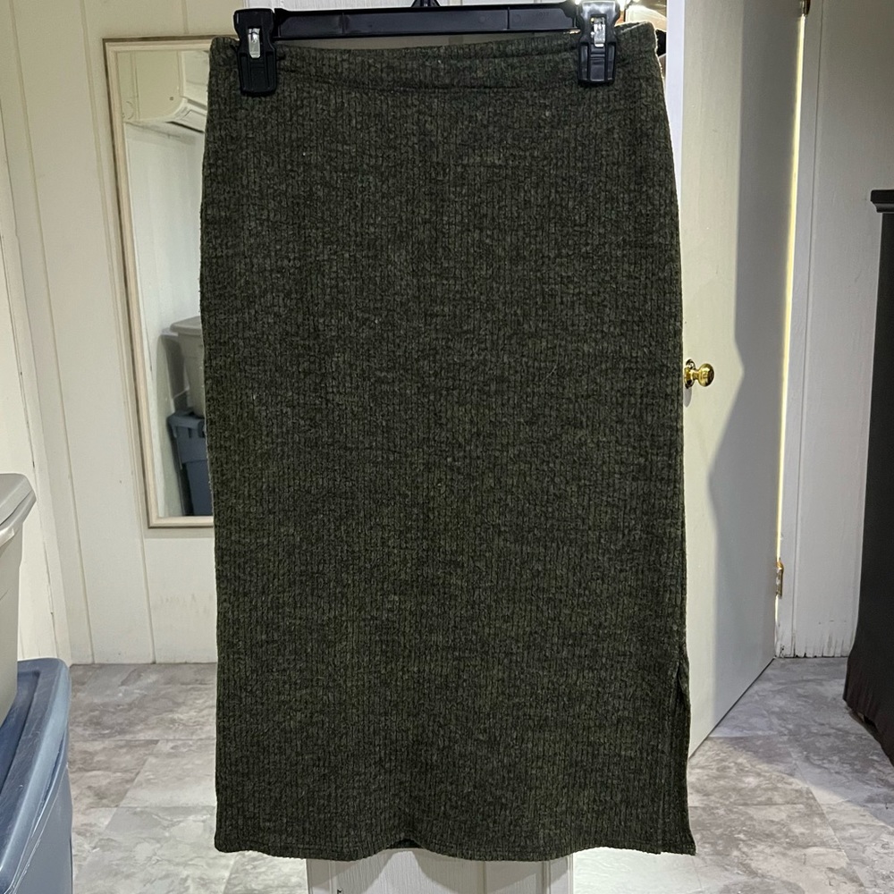 Knit pencil skirt